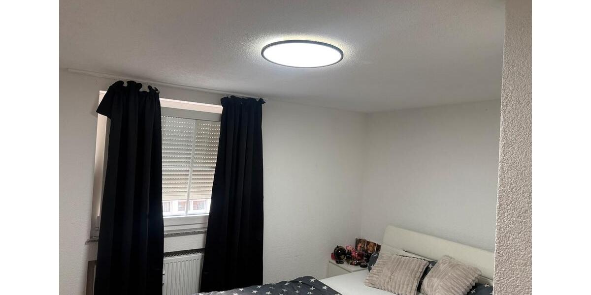 Dachgeschoßwohnung Weinstadt - 3 Zimmer, 65 m&sup2;, 1.100&euro; | Angebot:27543116