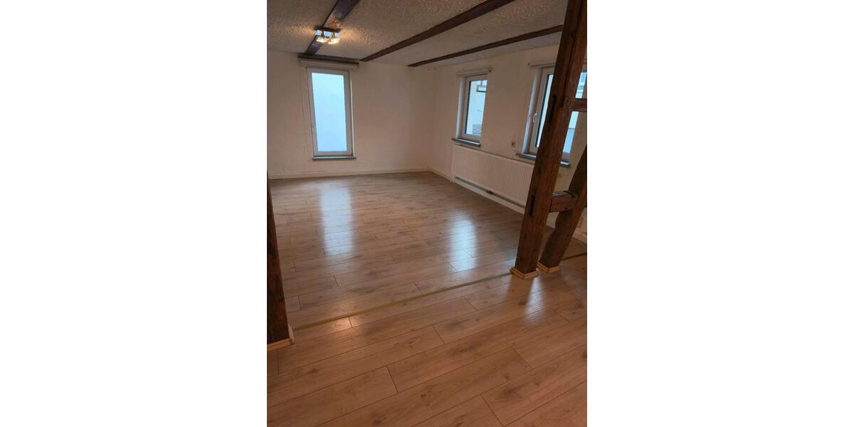 Etagenwohnung Weil der Stadt - 4 Zimmer, 140 m&sup2;, 1.900&euro; | Angebot:25057532