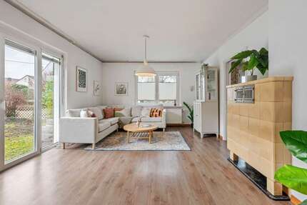 Haus Bönnigheim - 8 Zimmer, 192 m&sup2;, 470.000&euro; | Angebot:24629292