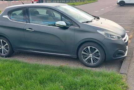 Peugeot 208 146.000 km 4.100 &euro; Heilbronn 74078