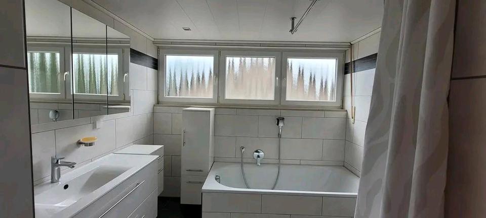 Etagenwohnung Hessigheim - 3.5 Zimmer, 113 m&sup2;, 1.200&euro; | Angebot:25860209