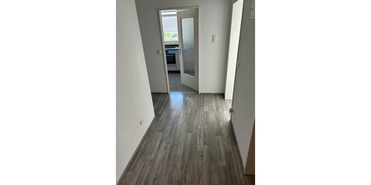 Erdgeschoßwohnung Weinstadt - 3 Zimmer, 83 m&sup2;, 1.200&euro; | Angebot:25840415