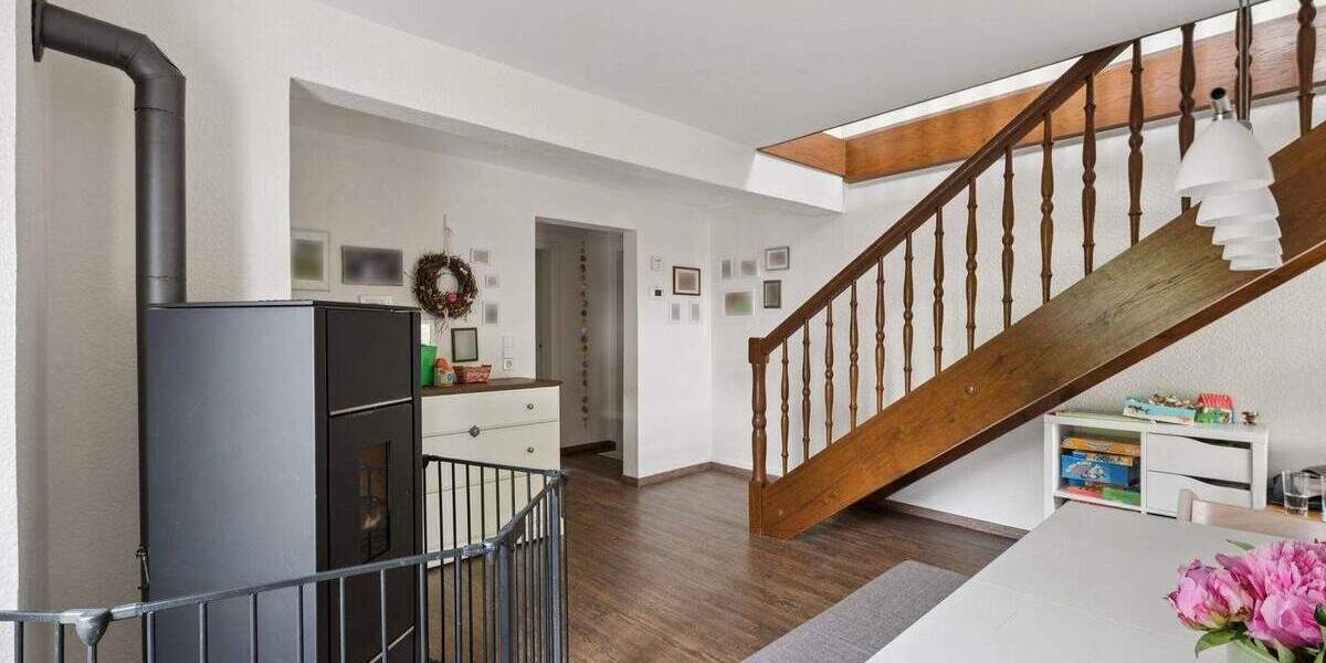 Mehrfamilienhaus, Wohnhaus Oberstenfeld - 8 Zimmer, 210 m&sup2;, 439.000&euro; | Angebot:25746108