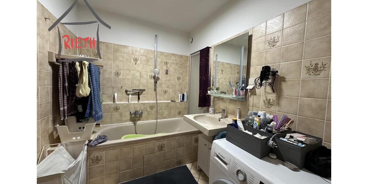Etagenwohnung Tamm - 3.5 Zimmer, 90 m&sup2;, 1.090&euro; | Angebot:25342973