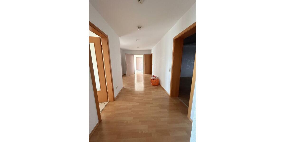 Etagenwohnung Hemmingen - 3.5 Zimmer, 85 m&sup2;, 1.350&euro; | Angebot:27549085