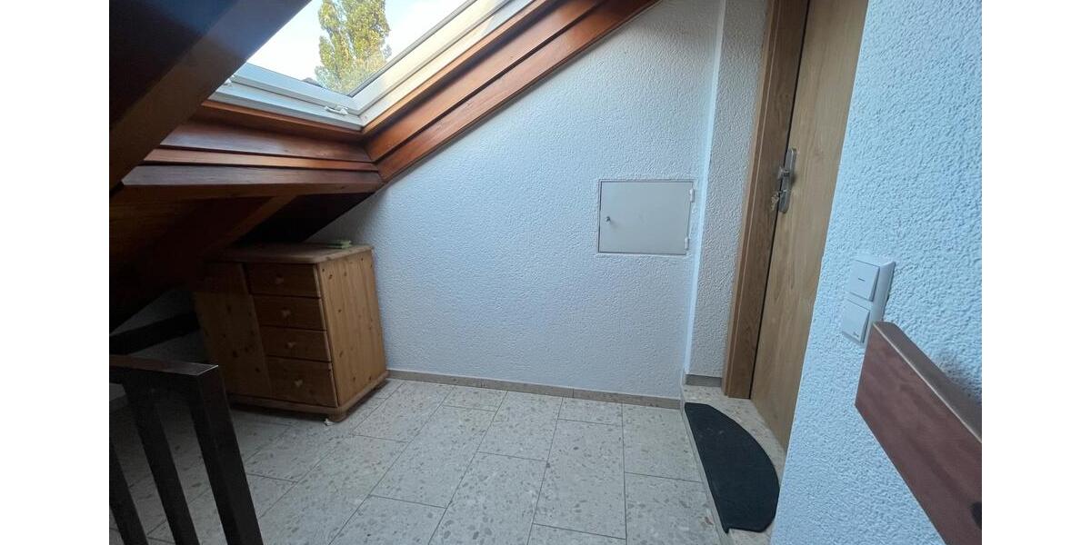 Dachgeschoßwohnung Leinfelden-Echterdingen Echterdingen - 2 Zimmer, 55 m&sup2;, 1.000&euro; | Angebot:27569378