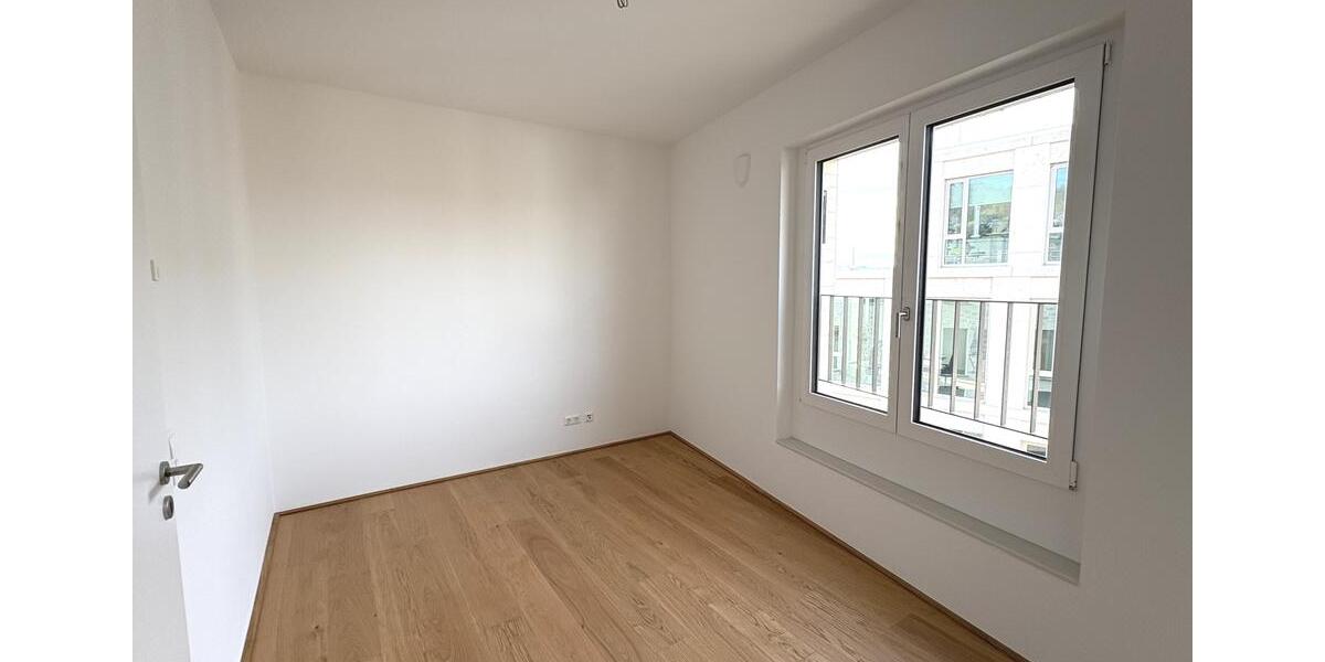 Dachgeschoßwohnung Leonberg - 4 Zimmer, 121 m&sup2;, 2.484&euro; | Angebot:23712507