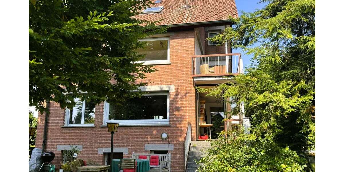 Einfamilienhaus Esslingen am Neckar Brühl - 5 Zimmer, 139 m&sup2;, 750.000&euro; | Angebot:24949494