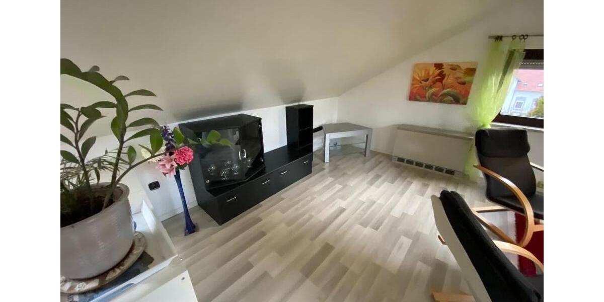 Dachgeschoßwohnung Schorndorf - 2.5 Zimmer, 55 m&sup2;, 590&euro; | Angebot:26396747