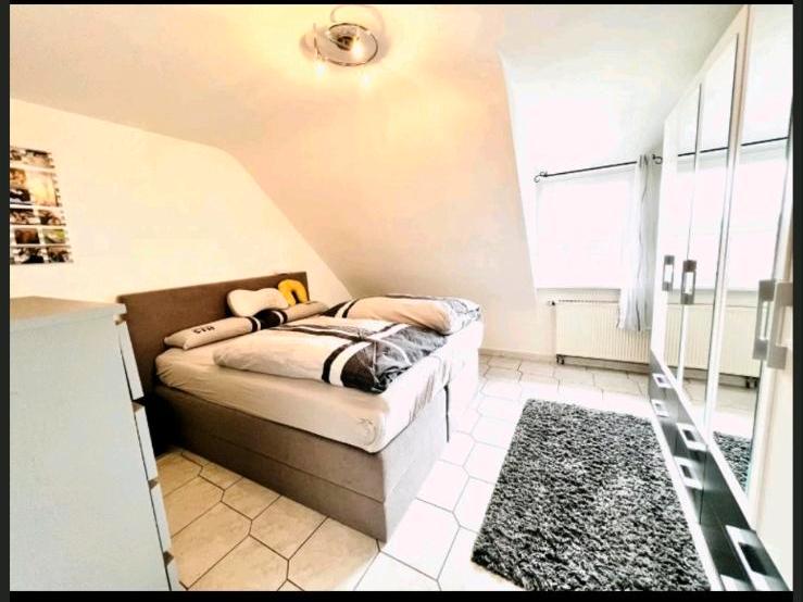 Dachgeschoßwohnung Markgröningen - 4 Zimmer, 69 m&sup2;, 260.000&euro; | Angebot:27086834