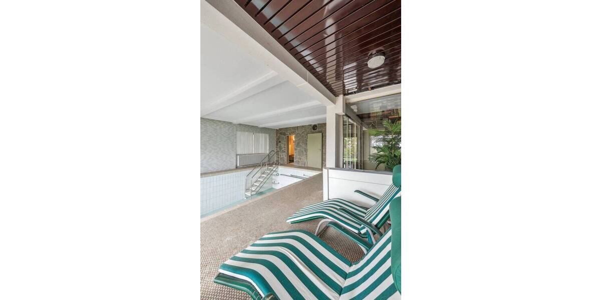 Einfamilienhaus Asperg - 9 Zimmer, 349 m&sup2;, 1.470.000&euro; | Angebot:25802152