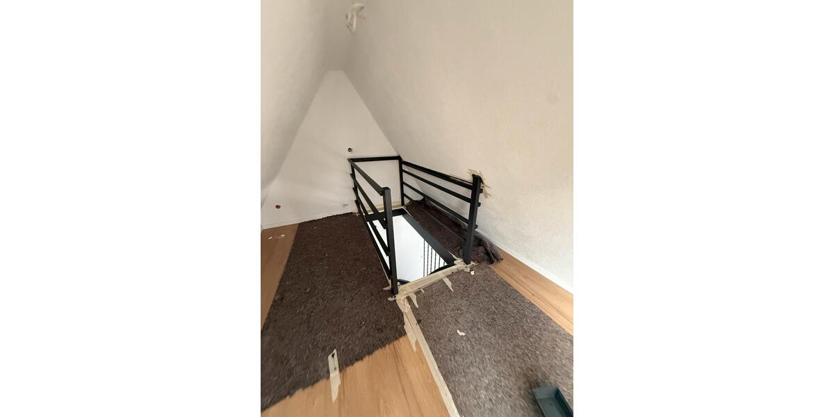 Etagenwohnung Mühlacker - 2 Zimmer, 70 m&sup2;, 850&euro; | Angebot:25980495
