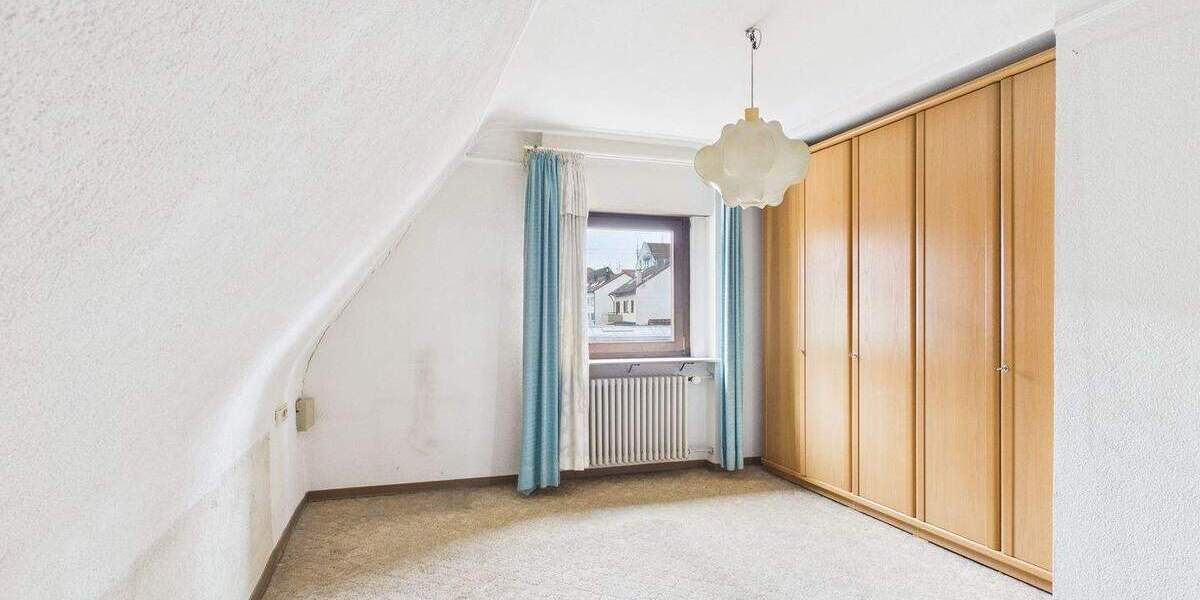 Einfamilienhaus Fellbach - 1 Zimmer, 128 m&sup2;, 545.000&euro; | Angebot:25697777