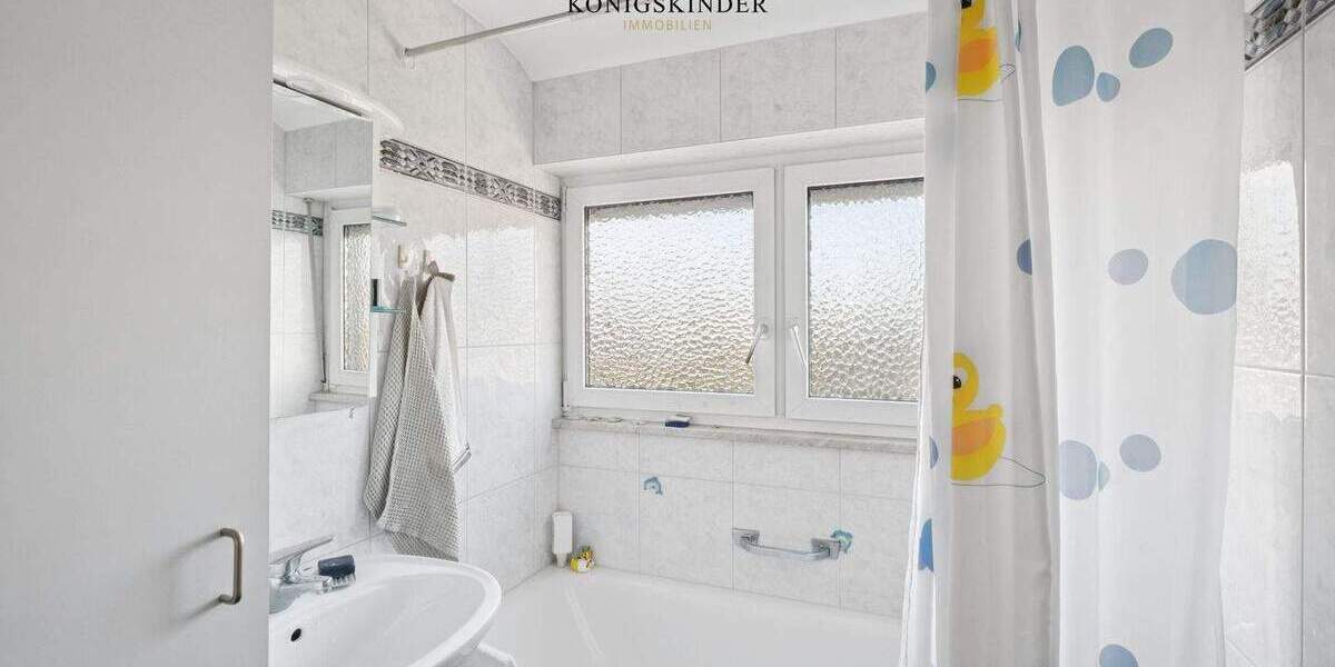 Einfamilienhaus Stuttgart Weilimdorf - 9 Zimmer, 191 m&sup2;, 699.000&euro; | Angebot:25770780