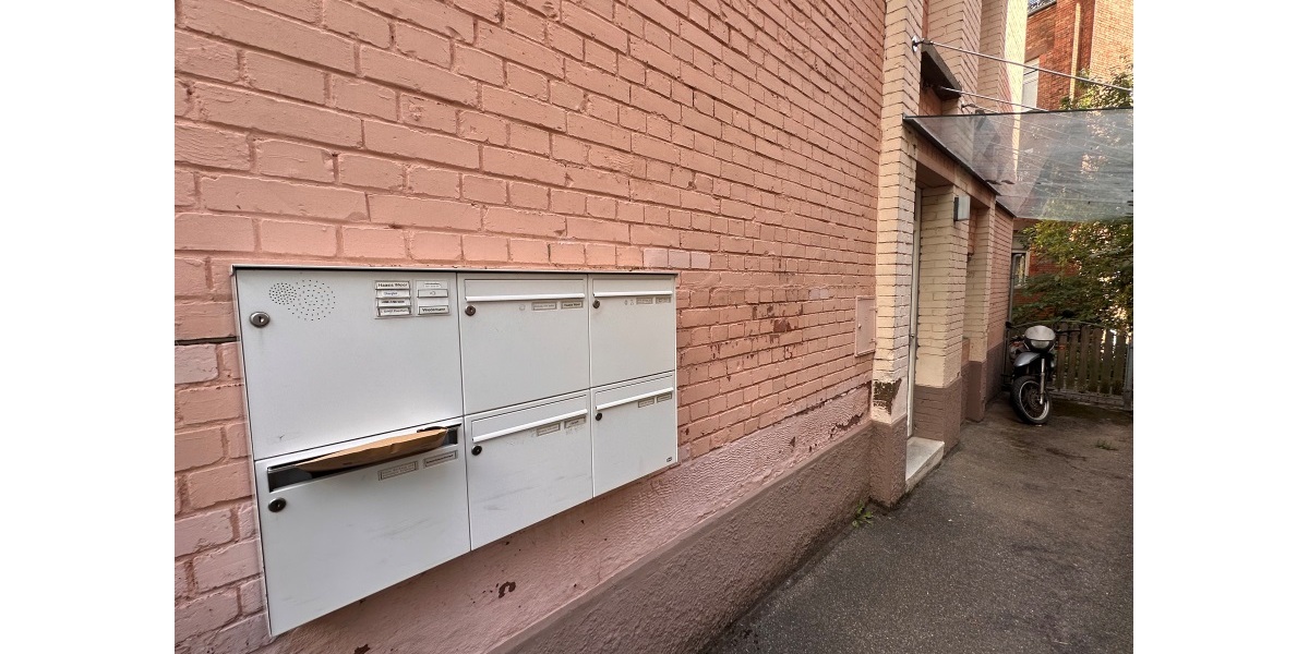 Gepflegte 3-Zi.-Altbauwohnung mit Balkon und großer Terrasse in Stuttgart-West - Erdgeschoßwohnung Stuttgart Stuttgart-West (Stadtbezirk) | Angebot:27505240
