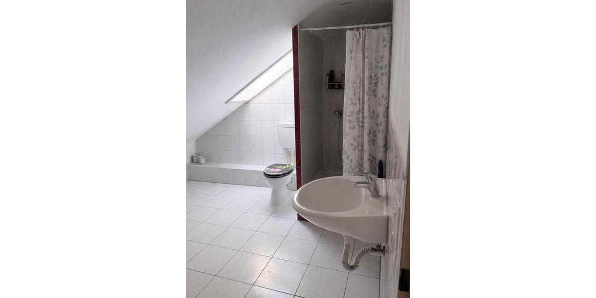Dachgeschoßwohnung Nordheim - 2 Zimmer, 50 m&sup2;, 600&euro; | Angebot:27550306
