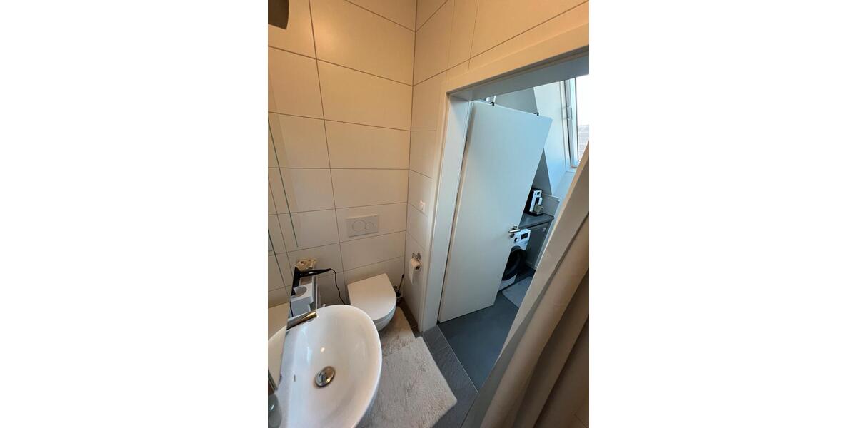 Dachgeschoßwohnung Stuttgart Vaihingen - 1 Zimmer, 35 m&sup2;, 1.000&euro; | Angebot:27568250