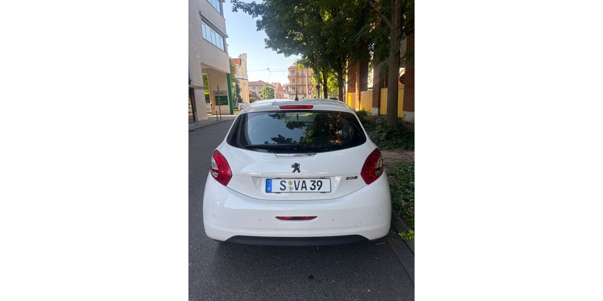 Peugeot 208 107.500 km 4.400 &euro; Stuttgart 70499