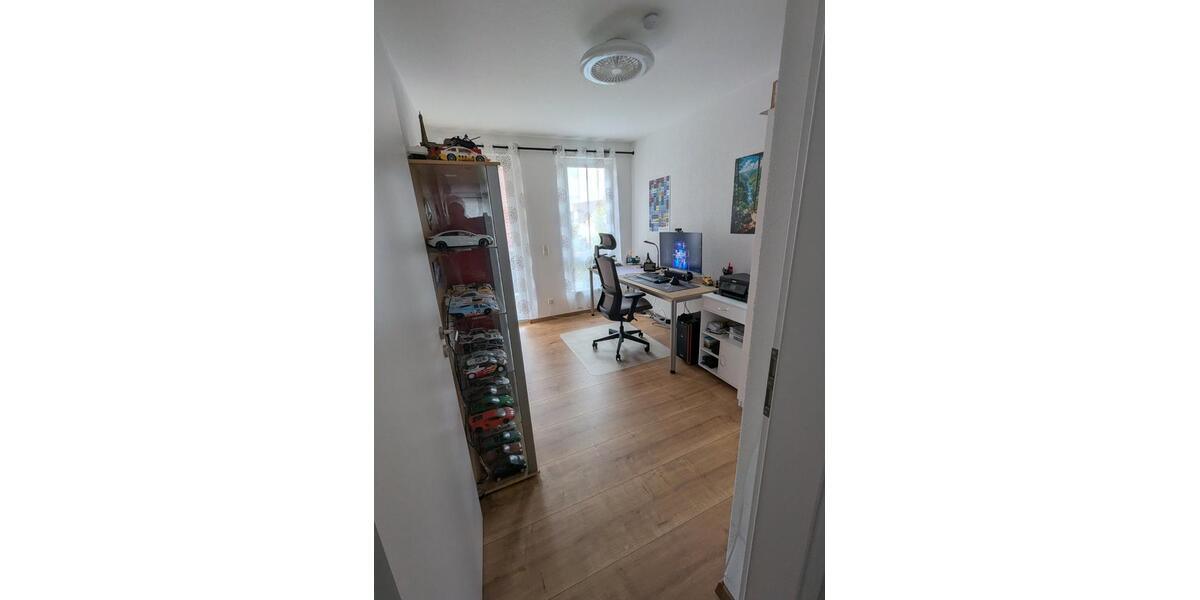 Etagenwohnung Böblingen Dagersheim - 3 Zimmer, 70 m&sup2;, 1.200&euro; | Angebot:27545196