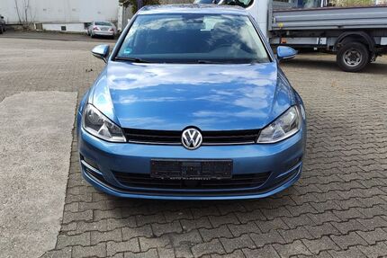 VW Golf 83.000 km 11.890 &euro; Waiblingen-Neustadt 71336