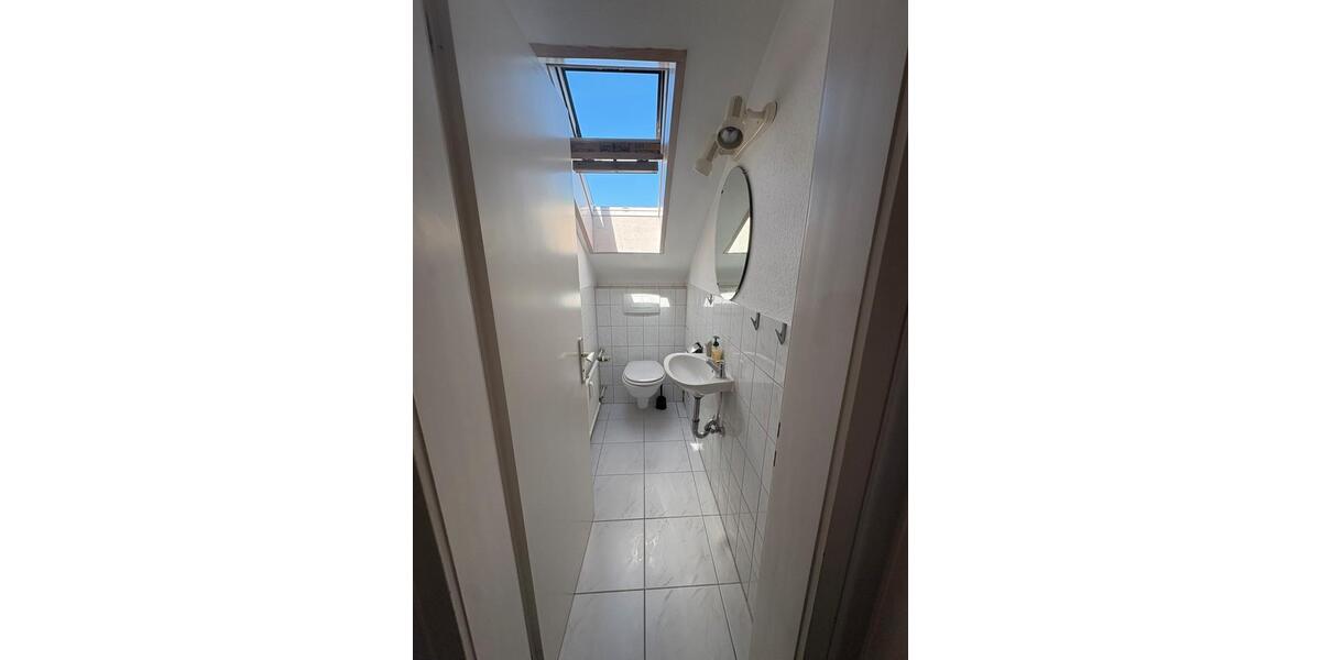 Dachgeschoßwohnung Stuttgart Feuerbach - 2.5 Zimmer, 35 m&sup2;, 169.000&euro; | Angebot:26984824