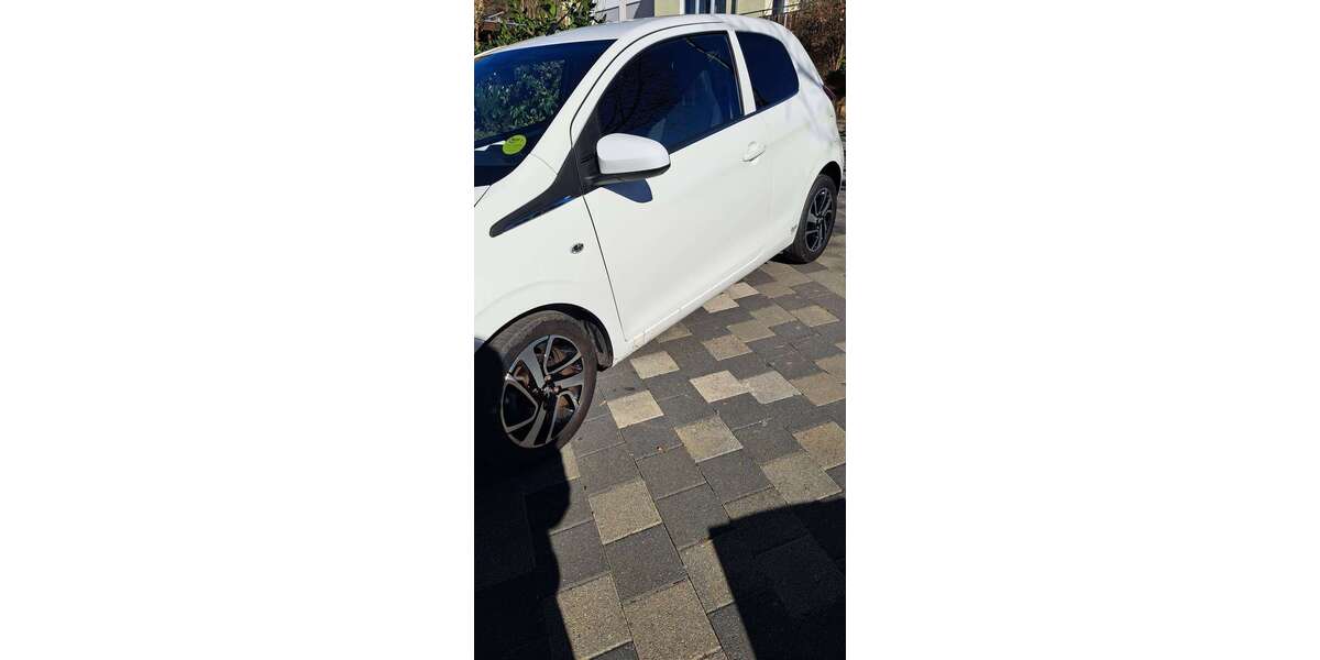 Peugeot 108 15.760 km 9.950 &euro; Baltmannsweiler 73666