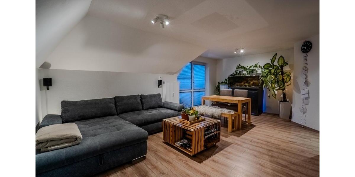Dachgeschoßwohnung Brackenheim - 3 Zimmer, 80 m&sup2;, 310.000&euro; | Angebot:26241457