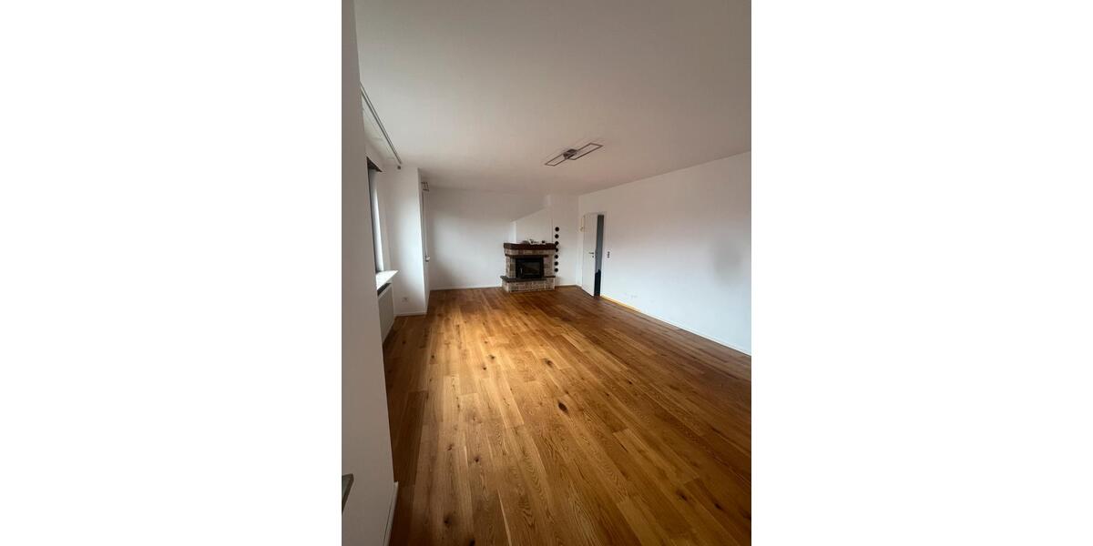 Etagenwohnung Stuttgart Zuffenhausen - 3 Zimmer, 84 m&sup2;, 1.000&euro; | Angebot:25953922