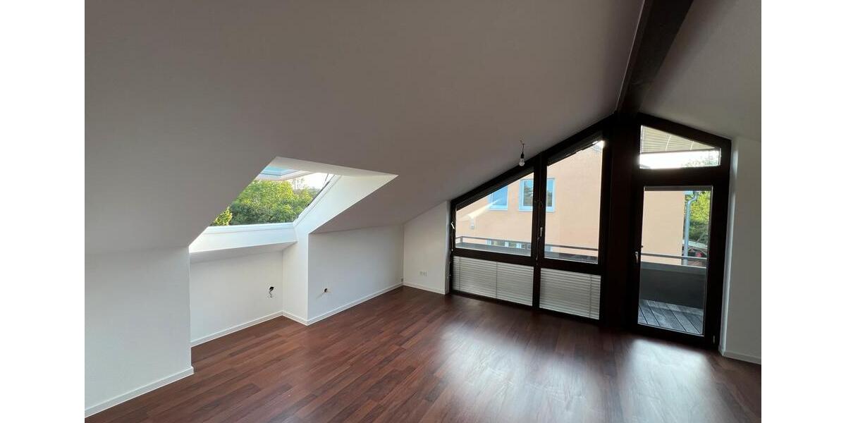 Dachgeschoßwohnung Stuttgart Birkach - 4 Zimmer, 79 m&sup2;, 1.300&euro; | Angebot:27590270