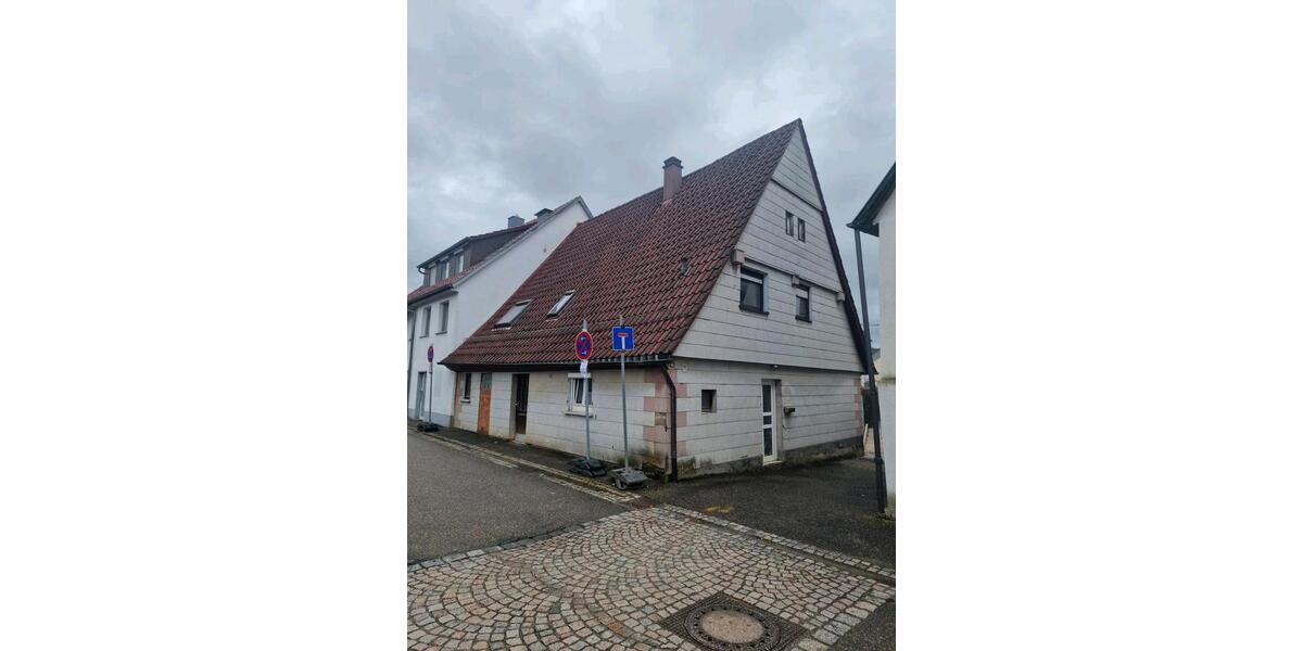Einfamilienhaus Friolzheim - 5 Zimmer, 150 m&sup2;, 130.000&euro; | Angebot:25224290