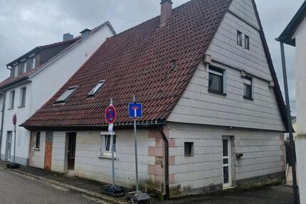 Haus Friolzheim - 5 Zimmer, 150 m&sup2;, 130.000&euro; | Angebot:25224290