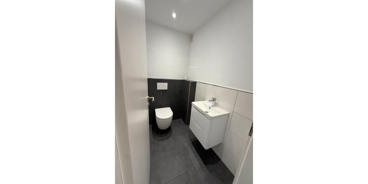 Etagenwohnung Leonberg - 3 Zimmer, 80 m&sup2;, 1.360&euro; | Angebot:27571600