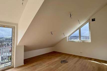 Wohnung Esslingen am Neckar Oberesslingen - 4 Zimmer, 127 m&sup2;, 2.485&euro; | Angebot:26006407