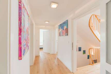 Haus Korntal-Münchingen Münchingen - 12 Zimmer, 216 m&sup2;, 894.500&euro; | Angebot:23157210