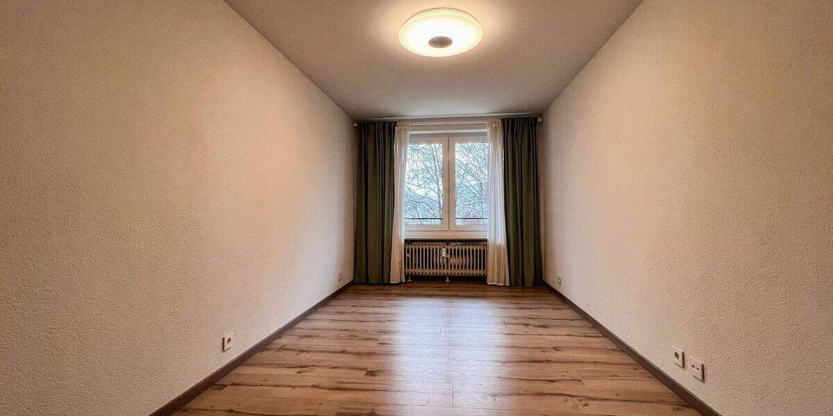 Etagenwohnung Sindelfingen Ost - 4 Zimmer, 111 m&sup2;, 415.000&euro; | Angebot:25695000