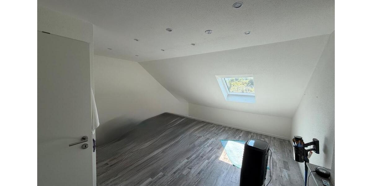 Einfamilienhaus Sachsenheim - 7 Zimmer, 230 m&sup2;, 900.000&euro; | Angebot:26957350