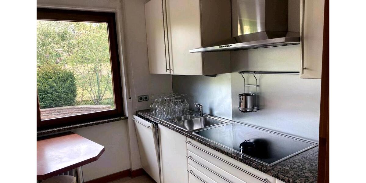 Erdgeschoßwohnung Sindelfingen - 3 Zimmer, 100 m&sup2;, 1.600&euro; | Angebot:27552461