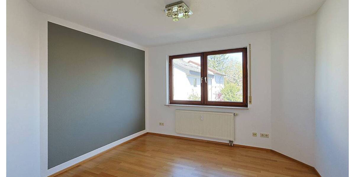 Etagenwohnung Filderstadt Plattenhardt - 4 Zimmer, 106 m&sup2;, 1.500&euro; | Angebot:26570057