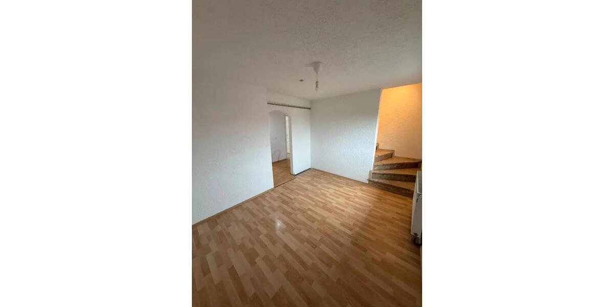 Reihenhaus Esslingen am Neckar Pliensauvorstadt - 4.5 Zimmer, 115 m&sup2;, 1.590&euro; | Angebot:26037582