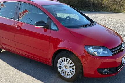 VW Golf Plus 46.000 km 8.200 &euro; Asperg 71679
