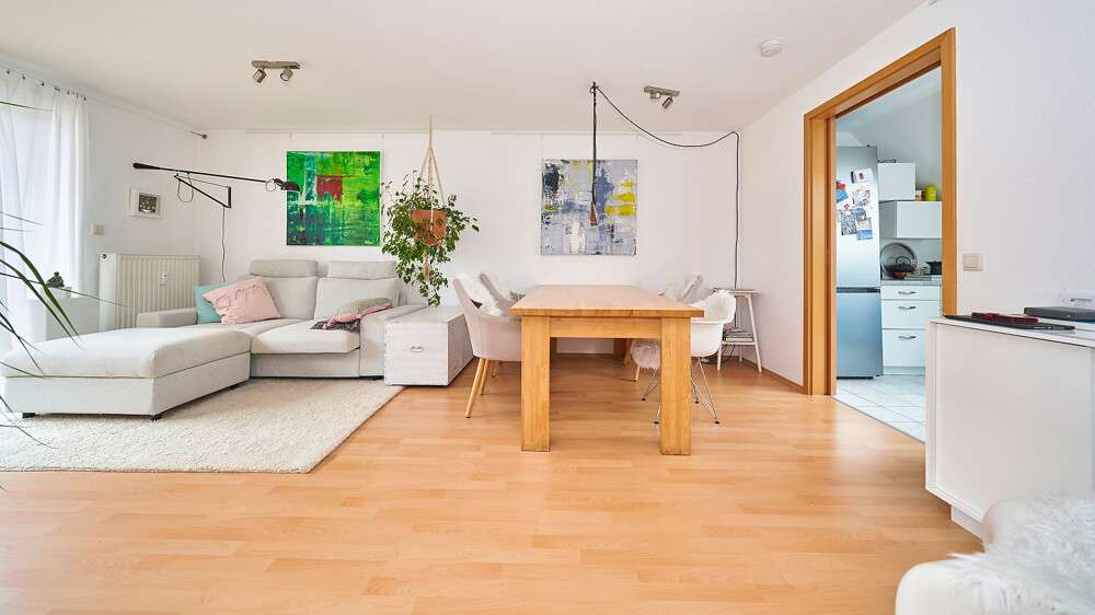 Etagenwohnung Freiberg am Neckar - 2.5 Zimmer, 70 m&sup2;, 750&euro; | Angebot:27542903