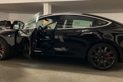 Tesla Model 3 68.000 km 25.700 &euro; stuttgart 70176