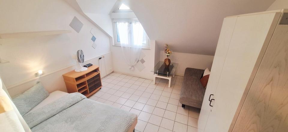 Etagenwohnung Esslingen am Neckar Oberesslingen - 1 Zimmer, 26 m&sup2;, 610&euro; | Angebot:27554303