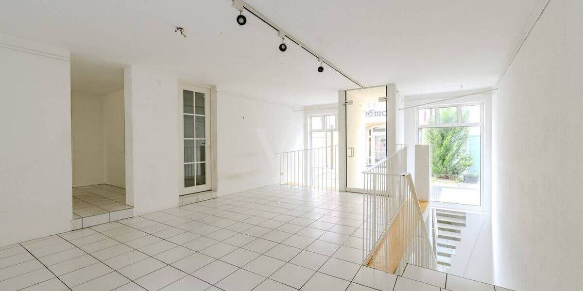 Mehrfamilienhaus, Wohnhaus Stuttgart Bad Cannstatt - 8 Zimmer, 105 m&sup2;, 698.000&euro; | Angebot:25690119