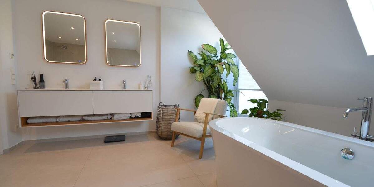 Etagenwohnung Böblingen - 4 Zimmer, 220 m&sup2;, 905.000&euro; | Angebot:25704223