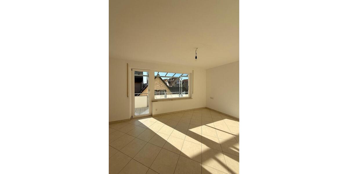 Etagenwohnung Reichenbach an der Fils - 3 Zimmer, 100 m&sup2;, 1.200&euro; | Angebot:25405929