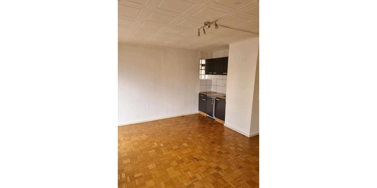 Hochparterre Stuttgart Luginsland - 1 Zimmer, 27 m&sup2;, 165.000&euro; | Angebot:25417917