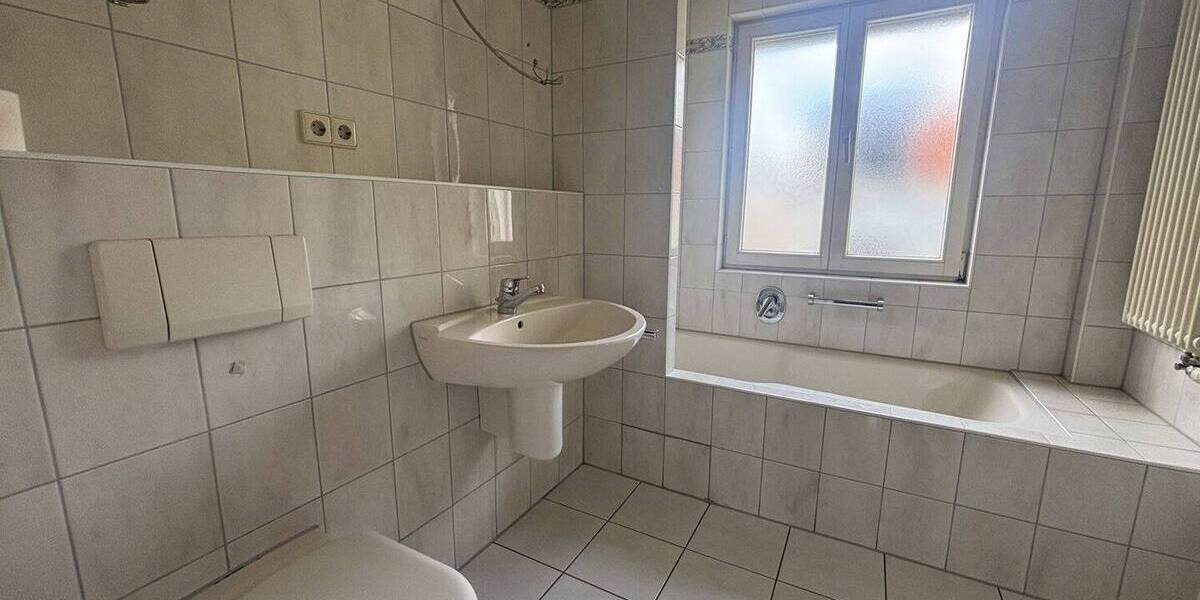 Doppelhaushälfte Stuttgart Luginsland - 6 Zimmer, 120 m&sup2;, 1.800&euro; | Angebot:26474790