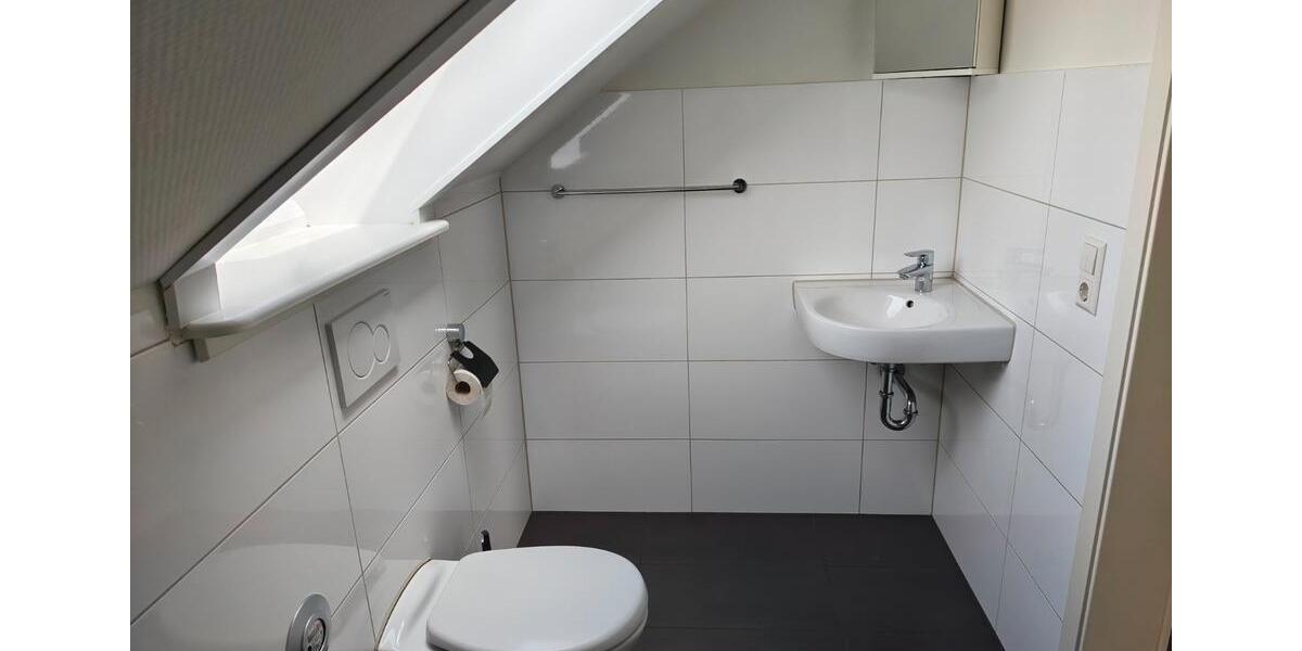 Dachgeschoßwohnung Rutesheim - 3 Zimmer, 49 m&sup2;, 500&euro; | Angebot:26403411