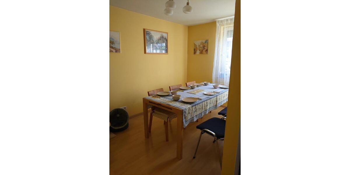 Erdgeschoßwohnung Leonberg - 6 Zimmer, 96 m&sup2;, 299.000&euro; | Angebot:25183448